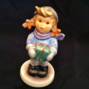 Christmas Time Hummel